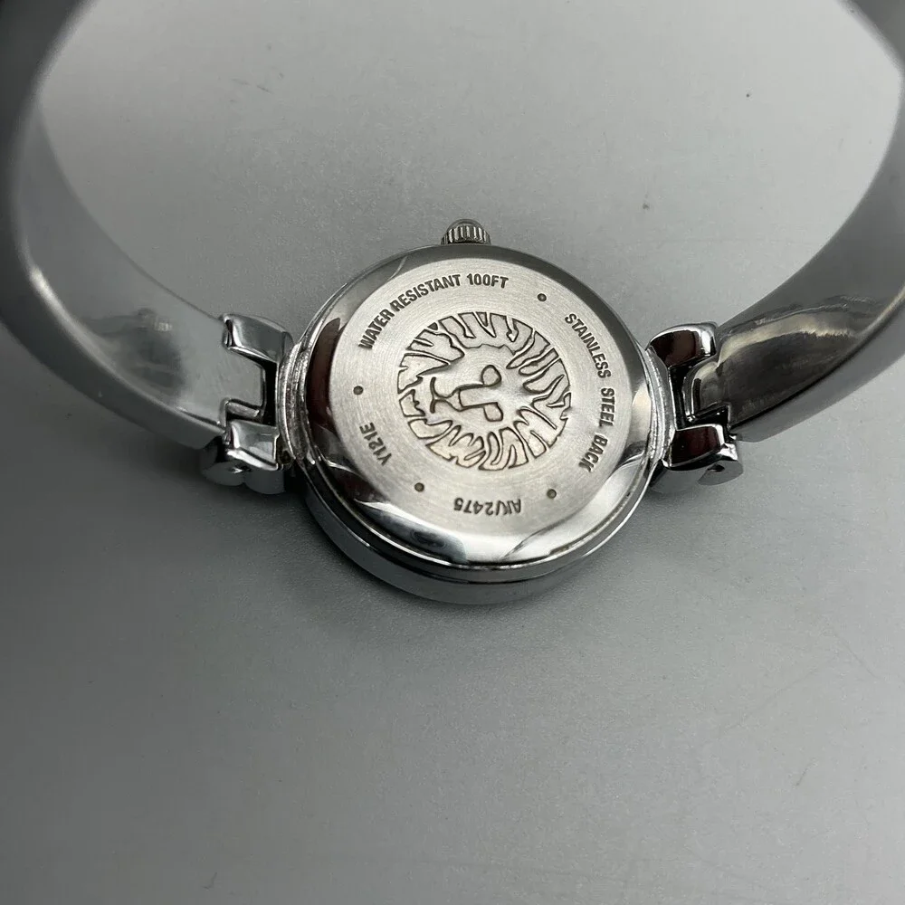 Anne Klein see photos